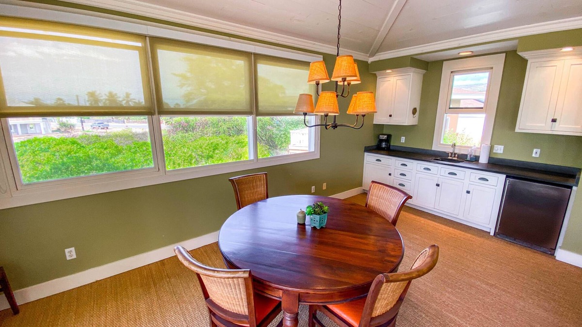 Kekaha House | Incredible 5br Kekaha Beachfront Estate for 10!