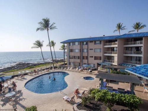 Historic Kailua Village House | Inviting Condo with a Stunning Ocean View! - Kona Reef C-22 by Casago Kona