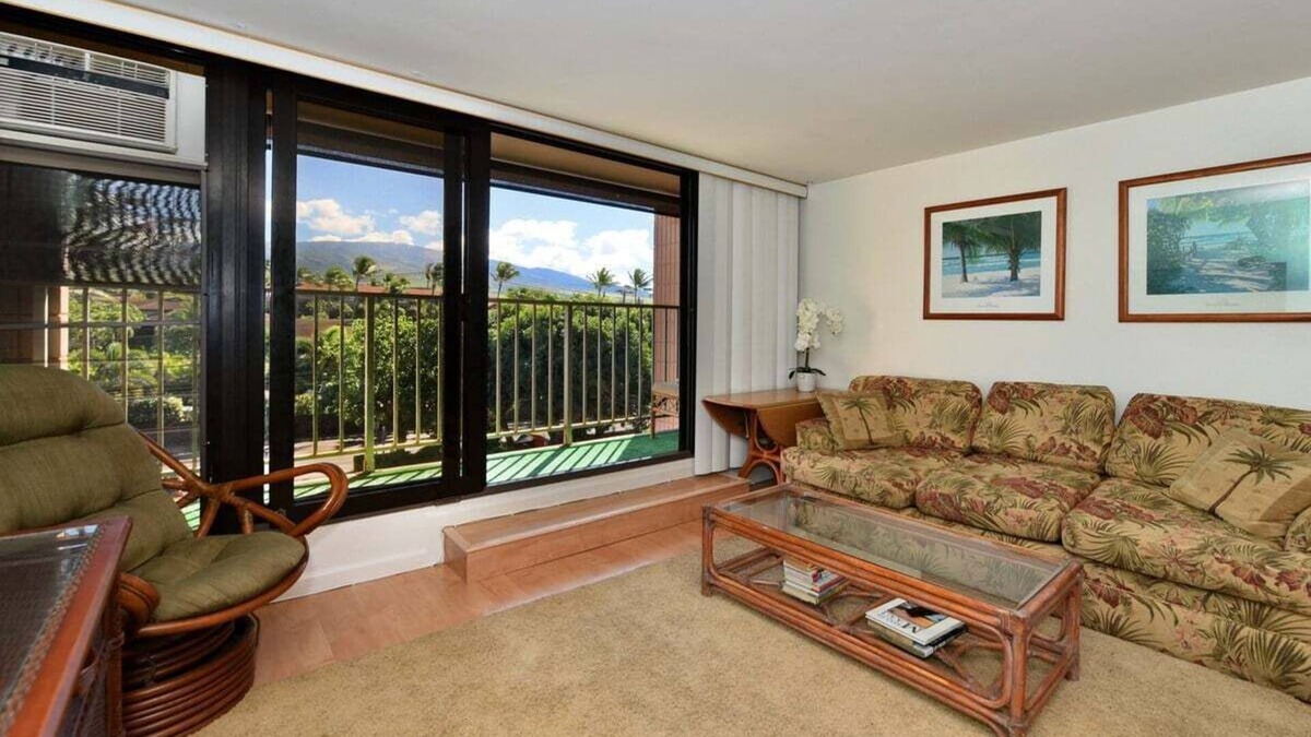 Honokowai Condo | KA 402 Spacious Studio Close to Ocean Heated Pool