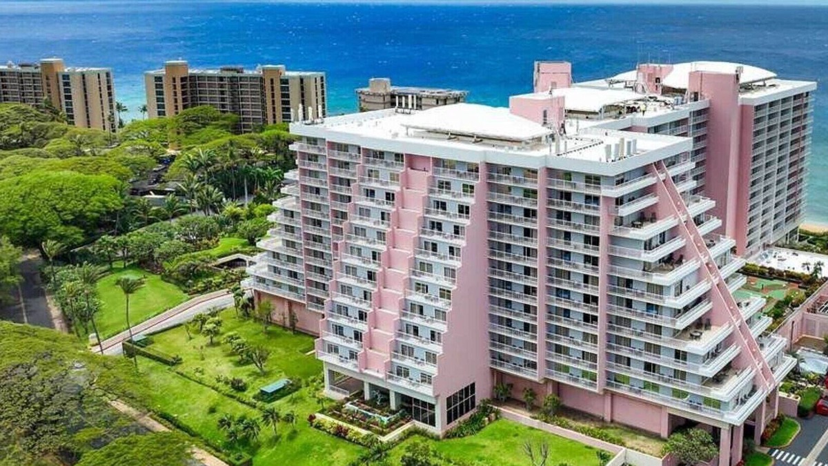 Honokowai Resort | Ka'anapali Beach Club: Beach Bliss & Stunning Pools- 1 Bd. Scenic View