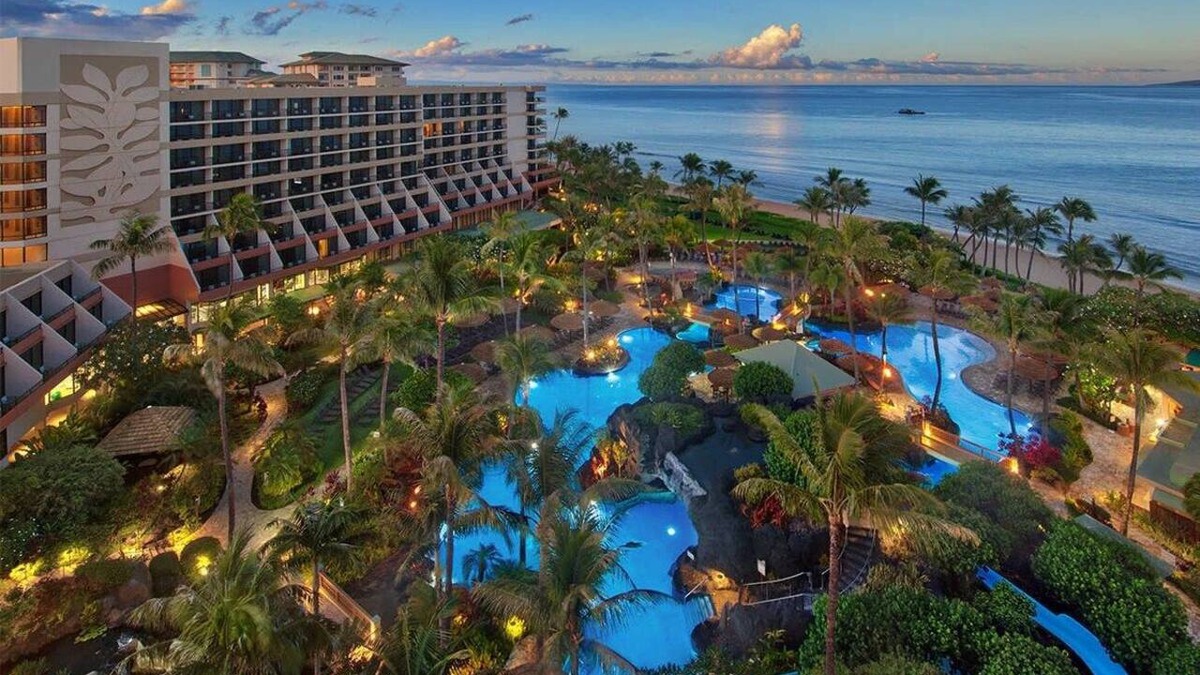 Lahaina Condo | Kaanapali Beach Maui 3-bedroom condo, ocean front walk out Lanai. 4 large pools