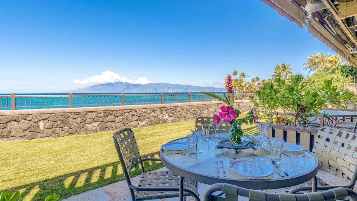 Kahana Condo | Kahana Sunset A8 - Direct Oceanfront - Two Lanais - Free Fun