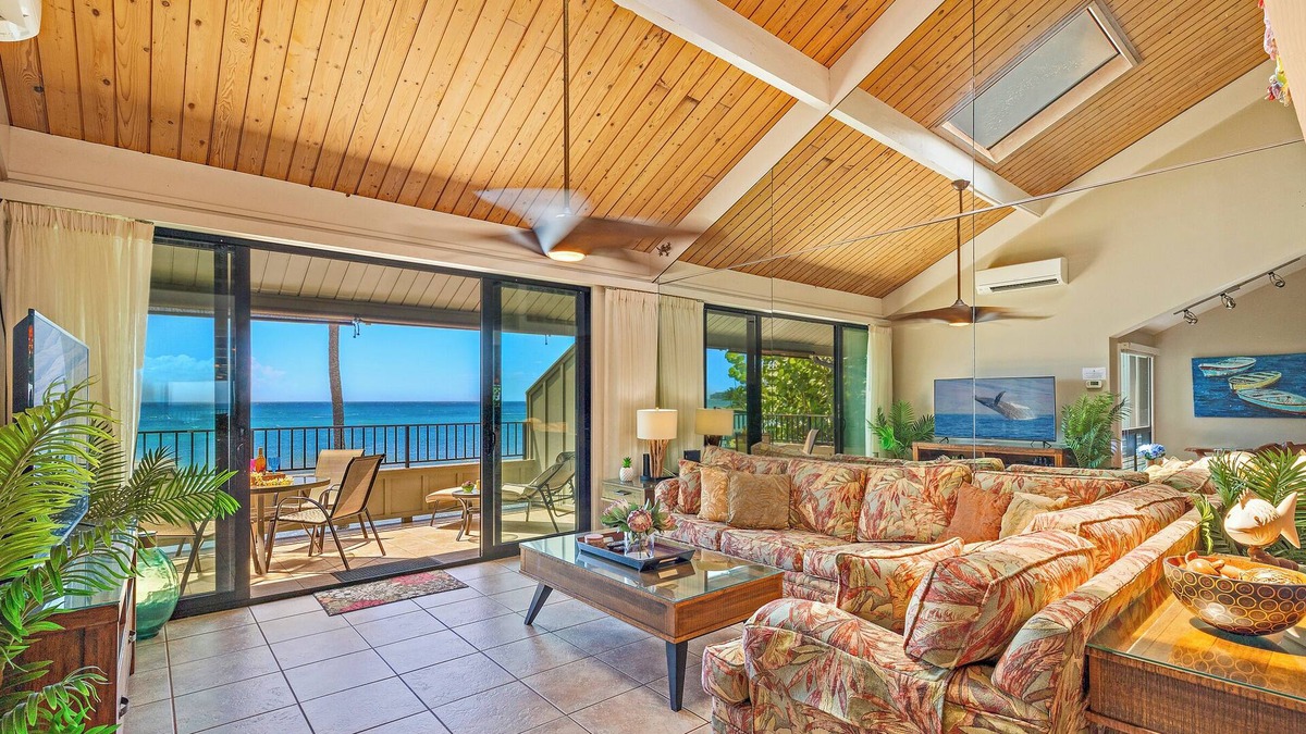 Kahana Condo | Kahana Village #28 Beach Front Deluxe