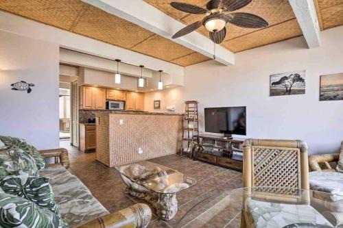 Historic Kailua Village Apartment | Kailua Village Bay View Condo, Pool, Walk to Town and Dining, AC, Free Parking