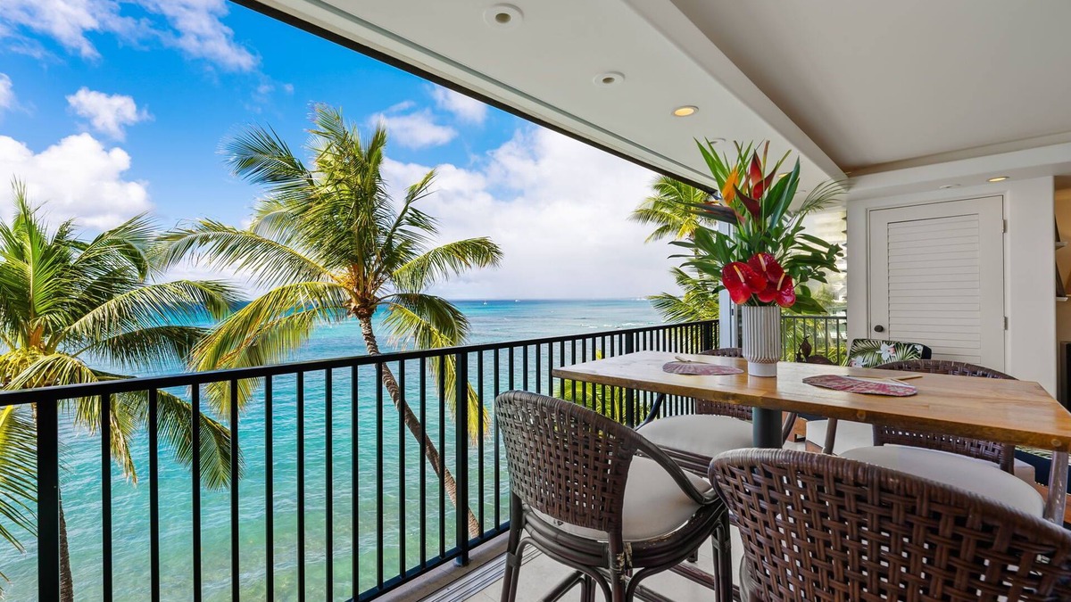 Diamond Head - Kapahulu - St. Louis Condo | Kaimana Beach PH by Gather: Luxury Ocean & Diamond Head Views
