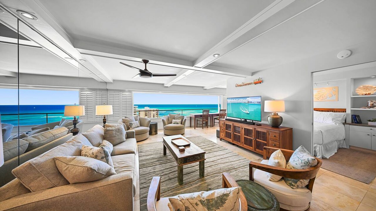 Diamond Head - Kapahulu - St. Louis Condo | Kaimana Shores Getaway by Gather: Gold Coast Condo w/Diamond Head & Ocean Views