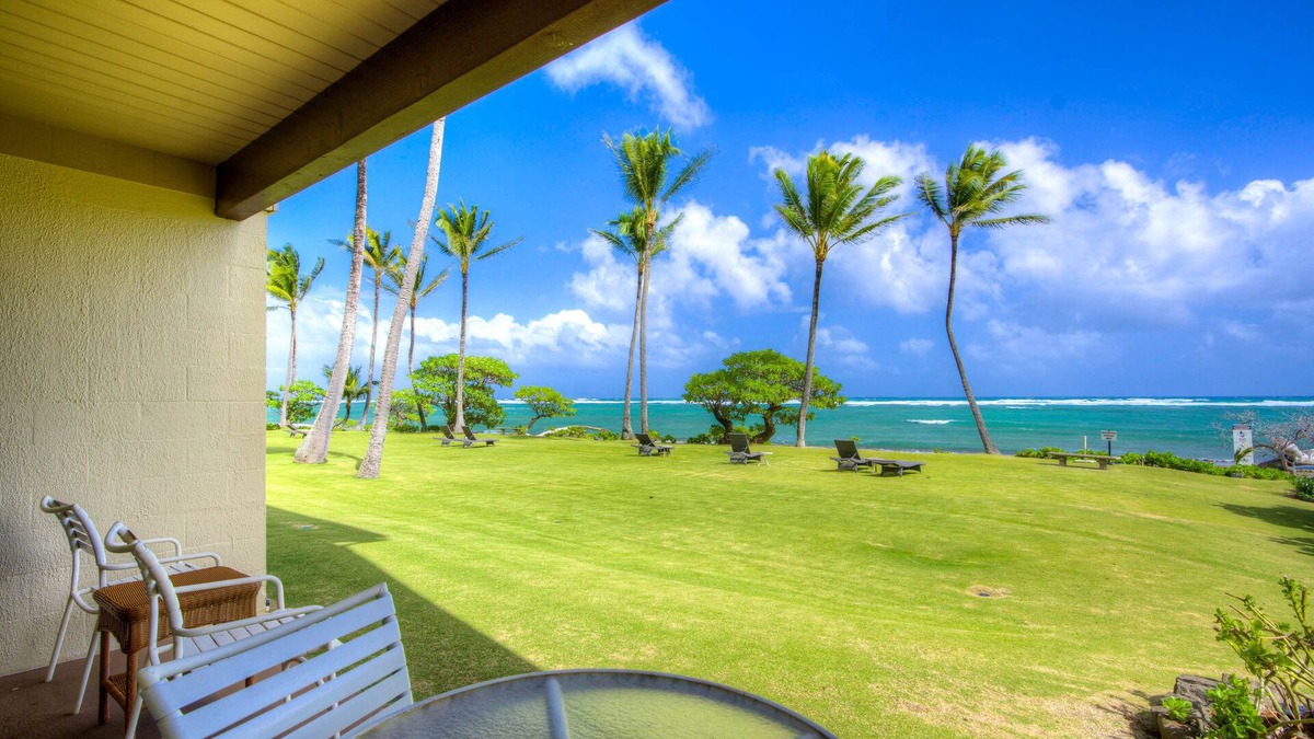 Wailua Condo | Kapaa Shore Resort A101, Oceanfront, King Bed, Ground Floor, End Unit, AC