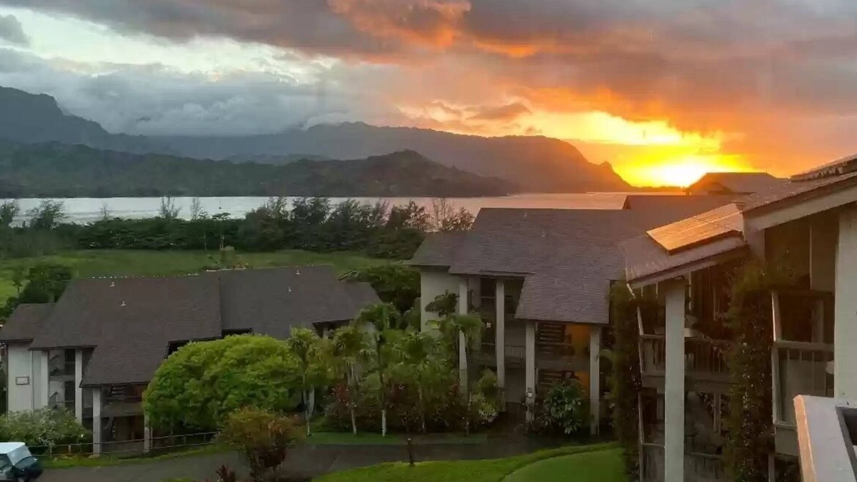 Princeville Apartment | Kauai Sunsets - Hanalei Bay Resorts 5304
