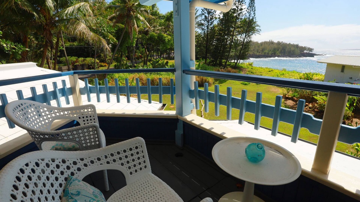 Kehena Beach Estates House | Kehena Black Sand Beach House - ocean view - swim spa