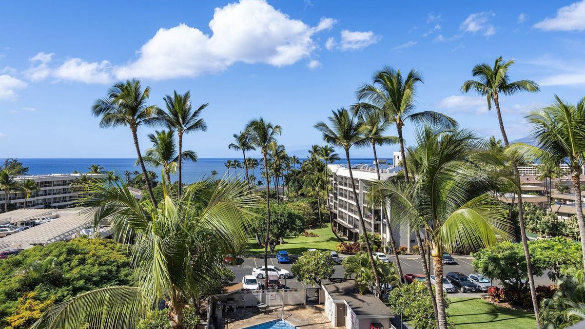 Kihei Condo | Kihei Akahi D-515: Newly Renovated Ocean View, No Carpet, 3 Zone Split AC, Wi-Fi
