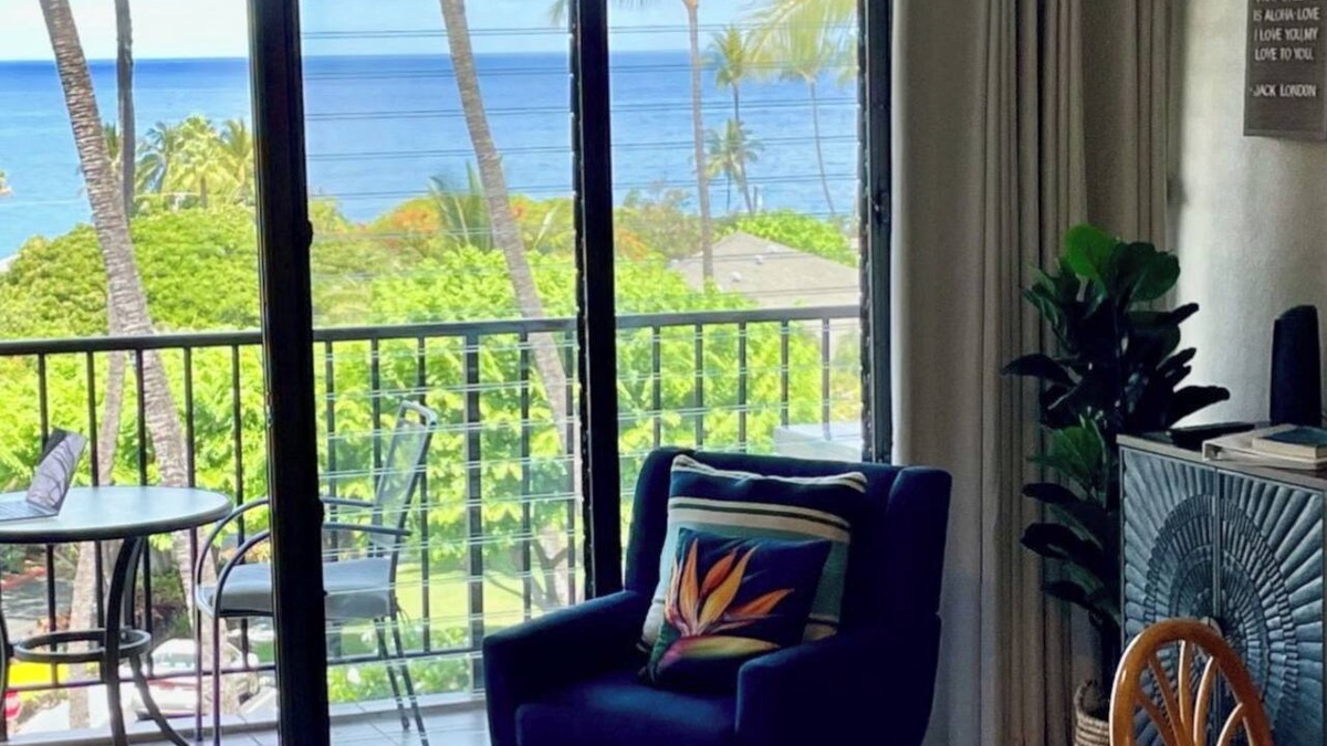 Kihei Apartment | ❤️KIHEI AKAHI PAN OCEAN VIEW⭐️RENOVATED-DUAL AC🐳OWNER MGMT⭐