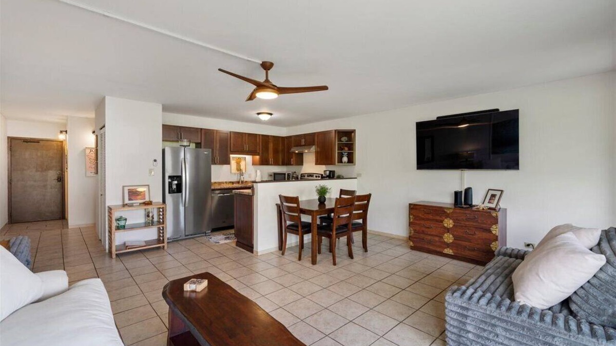 Kihei Condo | Kihei Alii Kai A 302 - HUGE lanai! Kamaole Beach is steps away