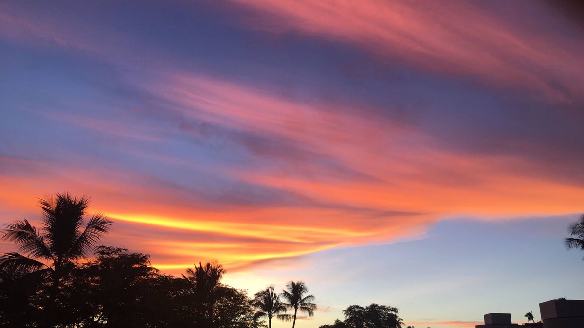 Historic Kailua Village Condo | Kona Alii Condo with Ocean, Sunset, Mountain and Town Views