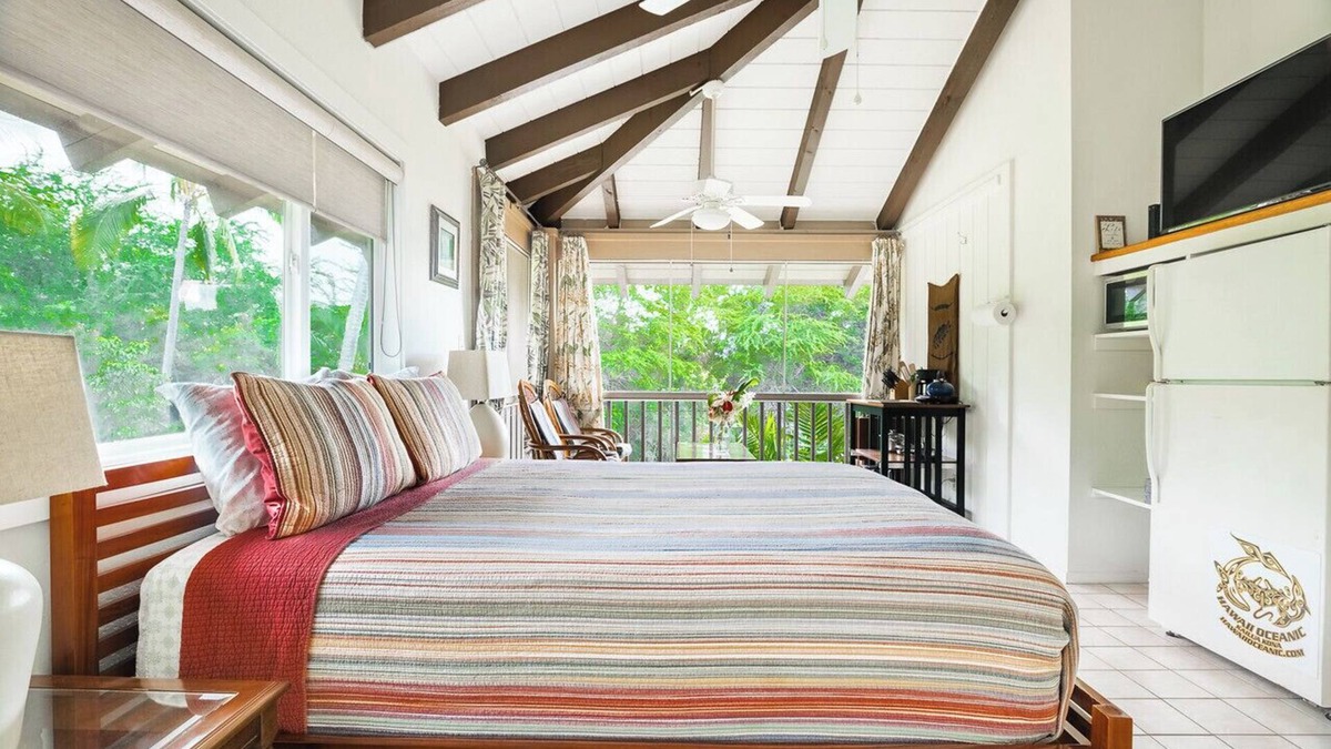 Kahaluu Bay Apartment | Kona coast, Aug low rates Ocean side view Free HSWIFI walk to Magics & Kahalu'u
