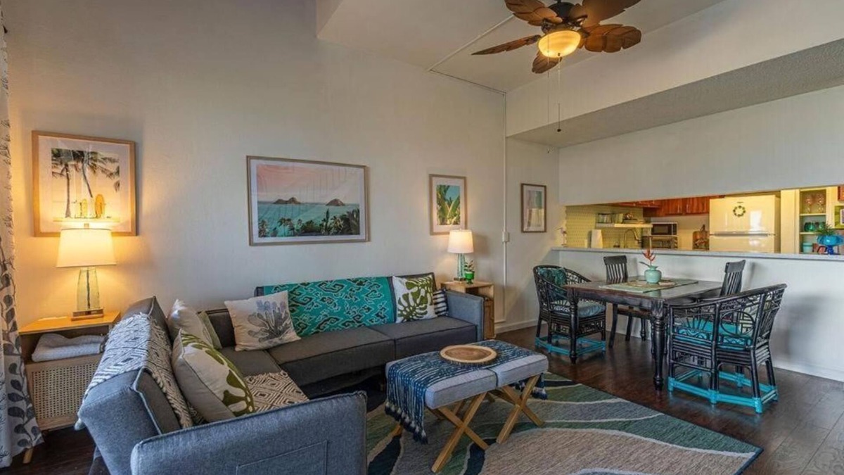 Historic Kailua Village Resort | Kona Hawaii 2 bedroom Condo Sleeps 6