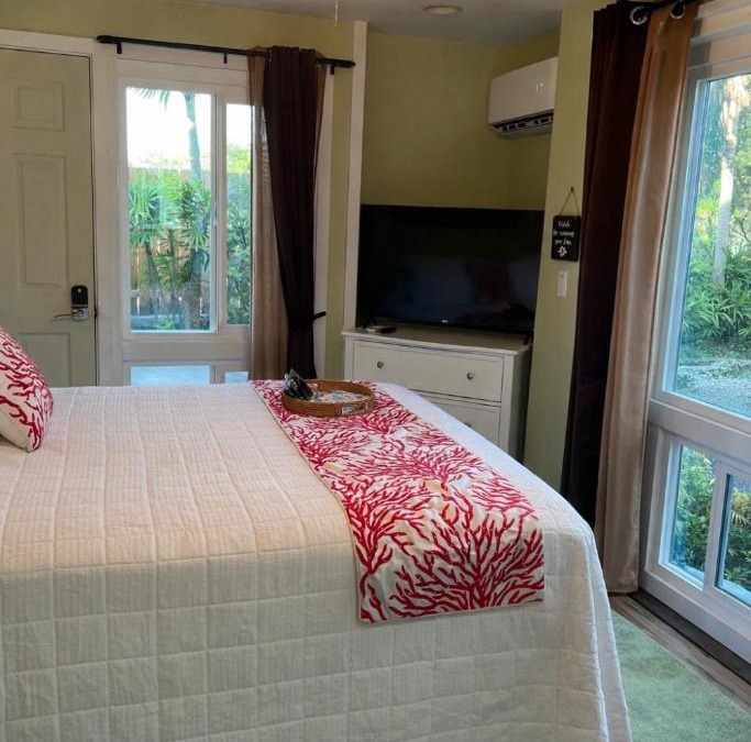 Historic Kailua Village Apartment | Kona Nook - Cozy Studio with Island Warmth
