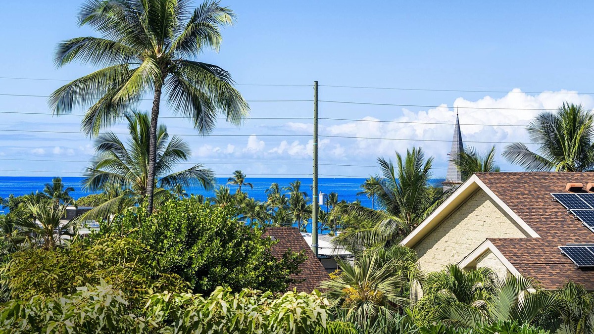 Historic Kailua Village Condo | KONA OASIS