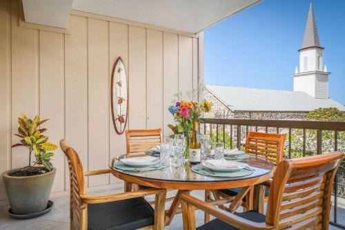 Historic Kailua Village House | Kona Plaza#218 2nd Floor Unit in Downtown Kona!