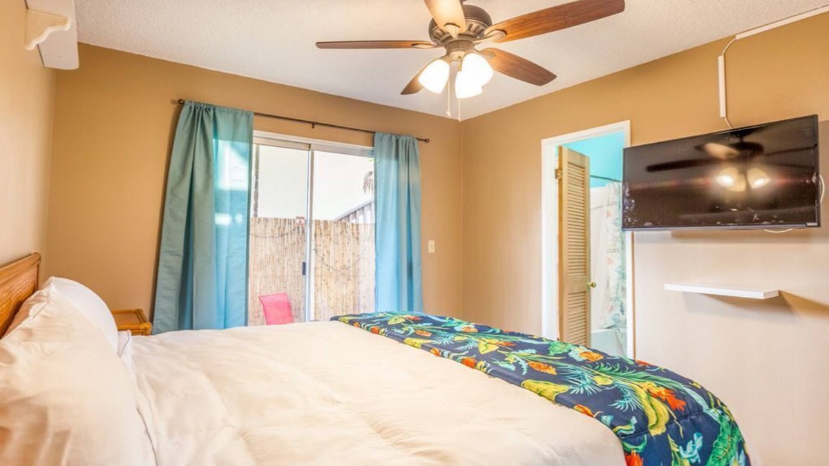 Kailua-Kona Condo | Kona Shores#130 Beautifully Remodeled Ground Floor Condo w/AC!