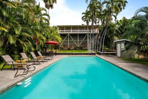 Historic Kailua Village House | "Kona Sunset House": Ocean Views, Incredible Pool!