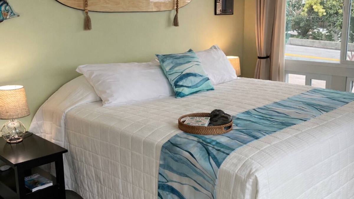Historic Kailua Village Apartment | Kona Wave Rider - Island Sanctuary with Ocean Soul