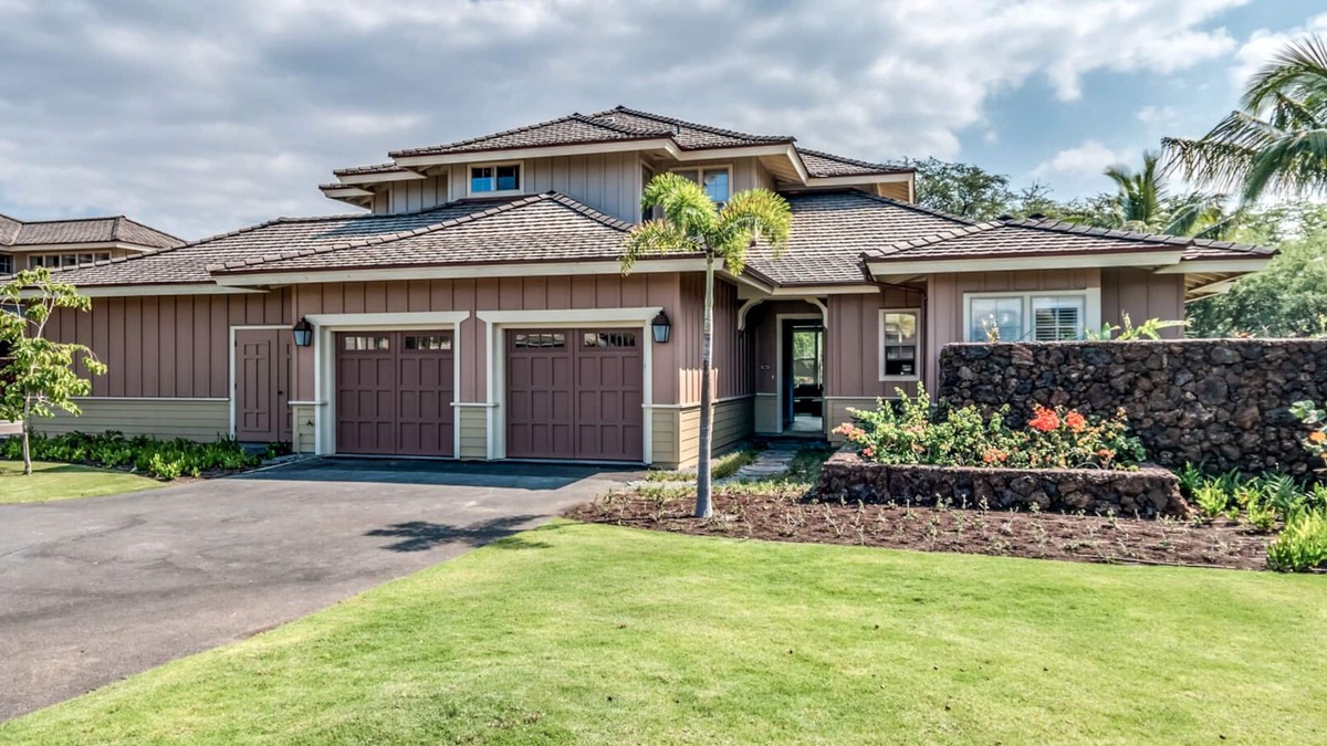Kulalani House | KULALANI 904 ~ SUMMER SPLASH RATES + LAVA LAVA BEACH CLUB!