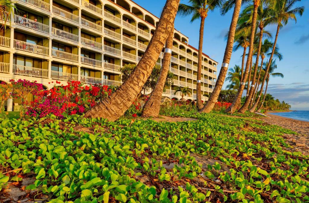 Historic Lahaina Front Street Apartment | Lahaina Shores Beach Resort By Castle