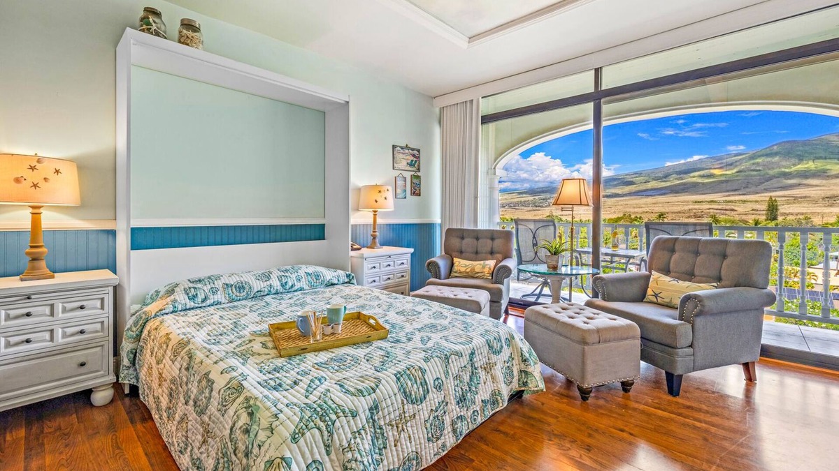 Historic Lahaina Front Street Condo | Lahaina Shores Mountain View Studio 628