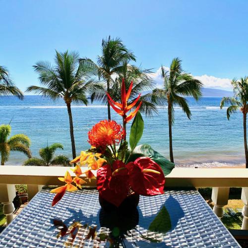 Historic Lahaina Front Street Apartment | Lahaina Shores Oceanfront Studio
