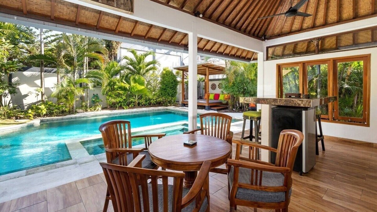Hauula House | Laule‘a Hale - Beachfront | Pool | AC