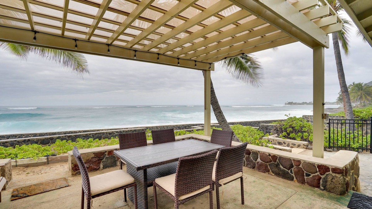 Makaha House | 'Lava Rock Beach House' in Waianae w/ Private Pool