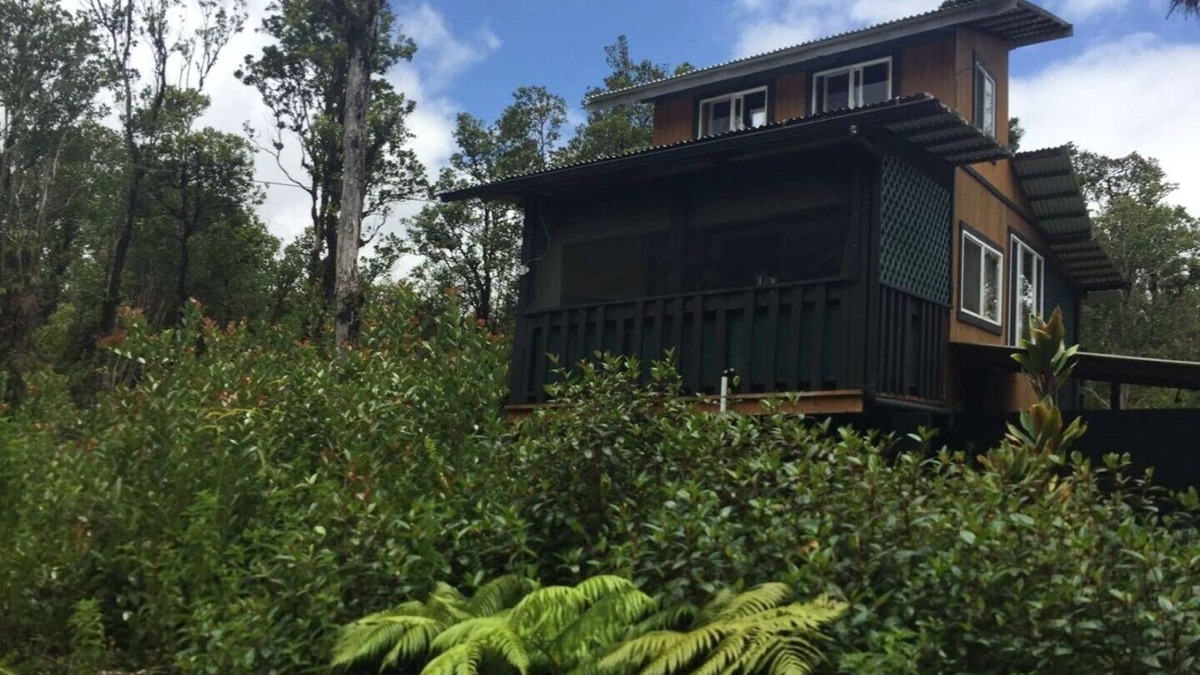 Mountain View Cabin | Lava Rock Camp🌋 Off-grid Treehouse