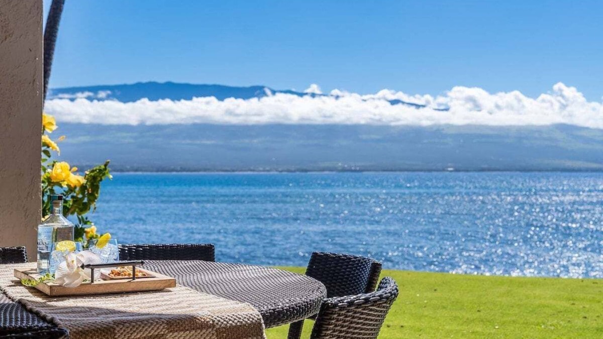 Maalaea Condo | LOA 105 2BD OceanFront Getaway w AC Pool