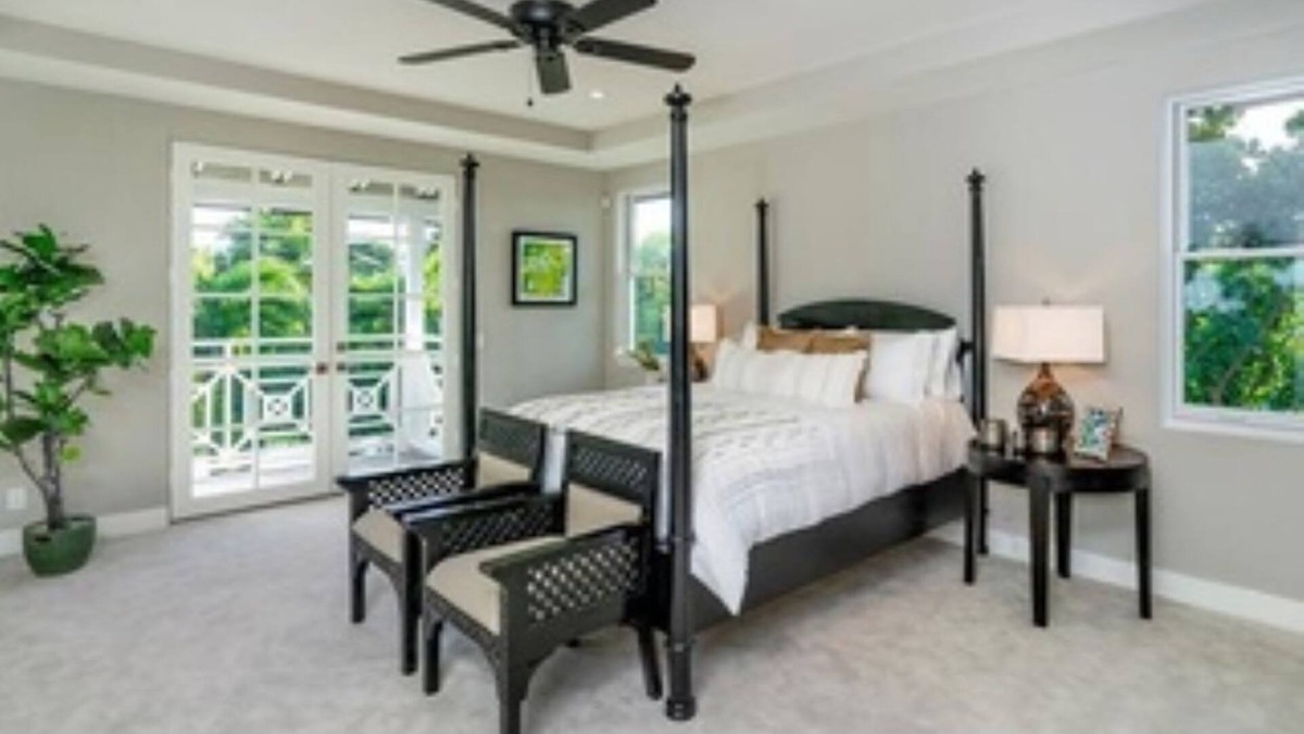 Kahala House | Long term rental near beach in Kahala with Pool