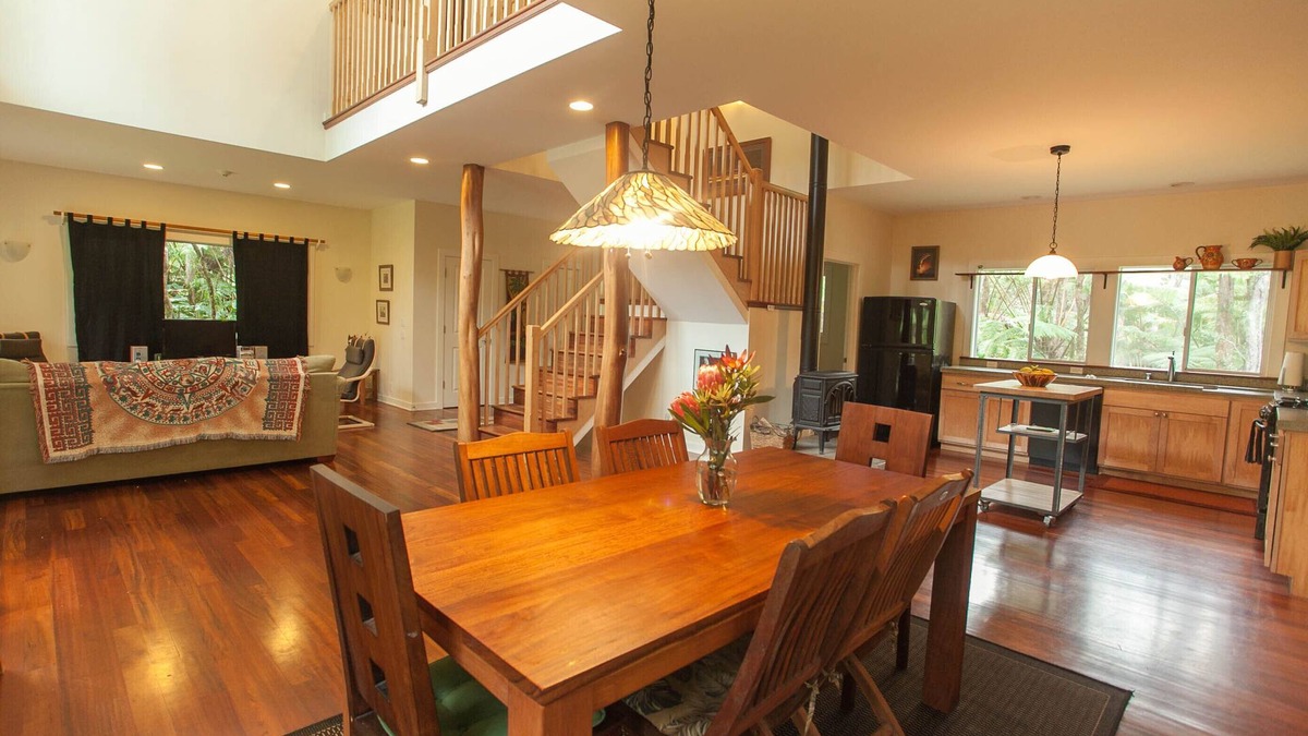 Volcano House | Lovely home with hot tub near Volcano National Park