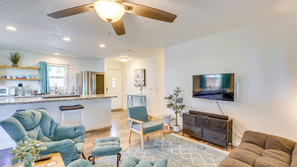 Kailua-Kona Cottage | Lovely Kailua-kona Home ~ 2 Mi to Town & Beach!