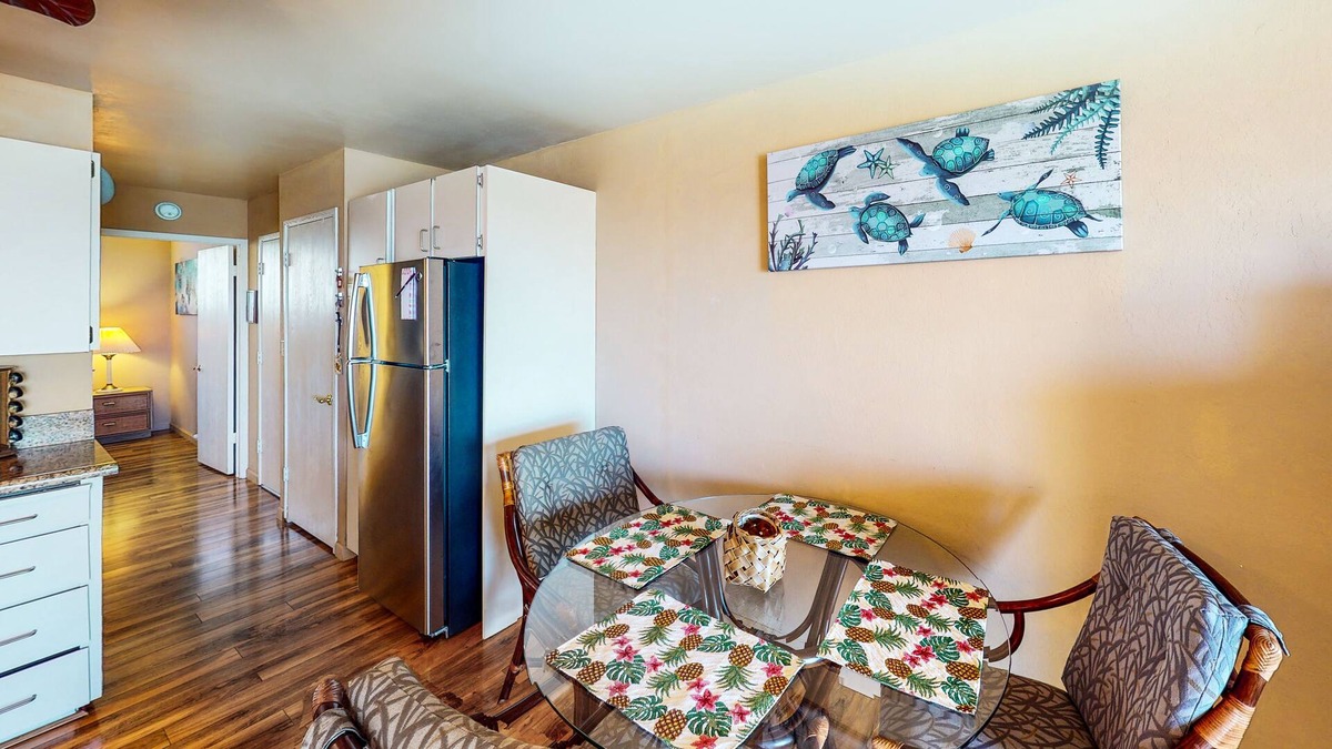 Ualapue Condo | Lush and Beautiful Condo on East Side w/Shared Pool/Free WiFi/Lanai/Water Views