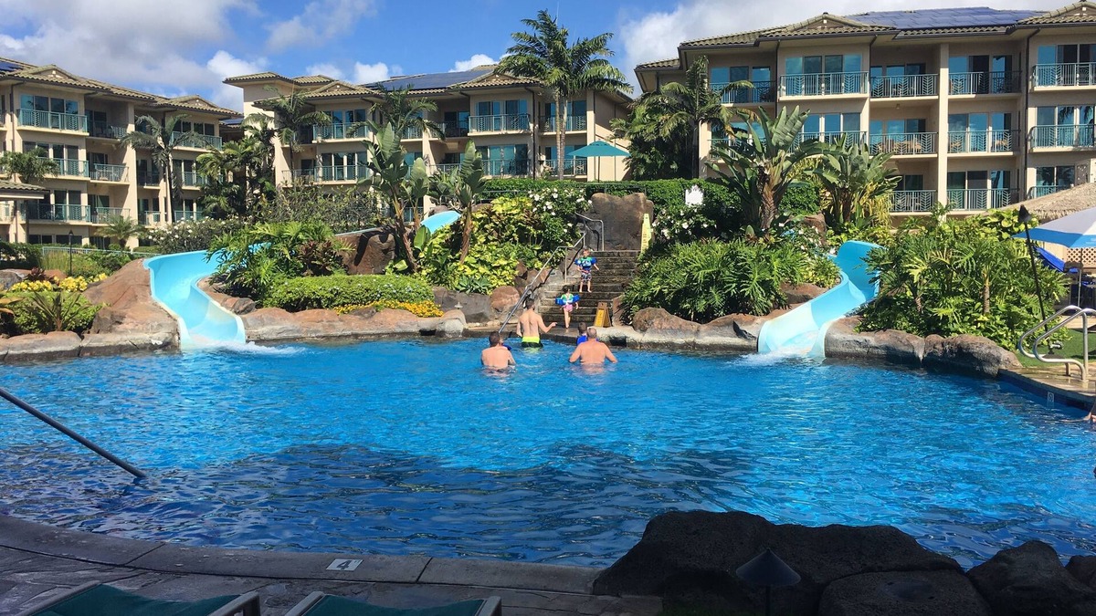 Wailua Resort | Luxurious 5 Star Ocean Front Complex at Waipouli Beach Resort. Unit A201