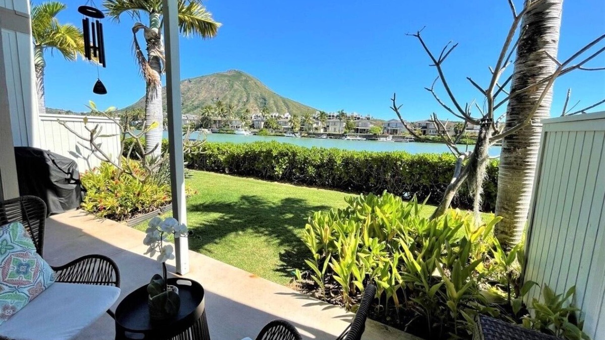 Hawaii Kai House | LUXURIOUS WATERFRONT LIVING