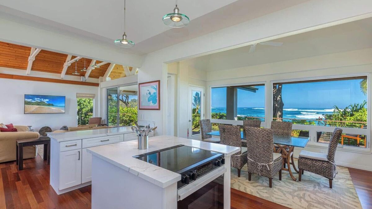Wainiha House | Luxury Beachfront Home in Haena