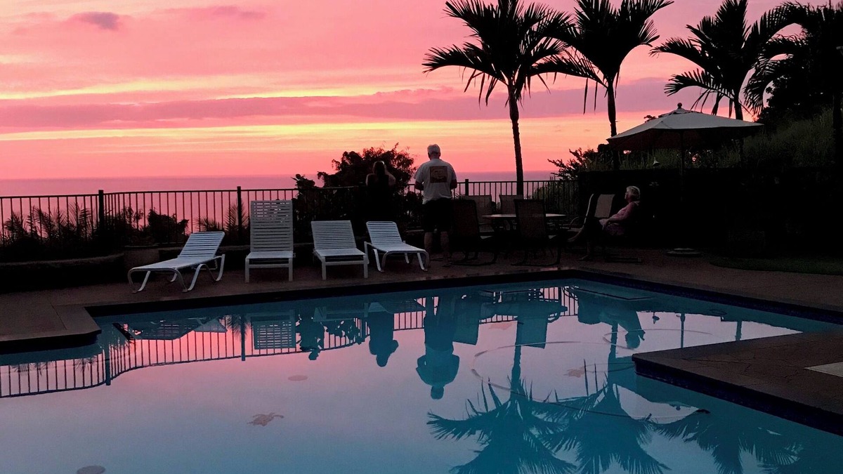 Kahaluu Bay House | Luxury fantastic ocean view huge private pool/spa, central AC, walk to the beach