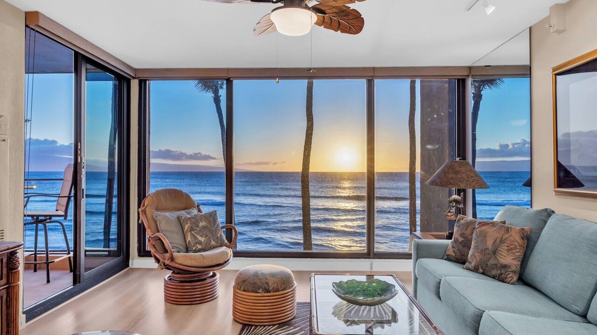 Luxury meets captivating panoramic ocean views, Lahaina, Hawaii (HI ...