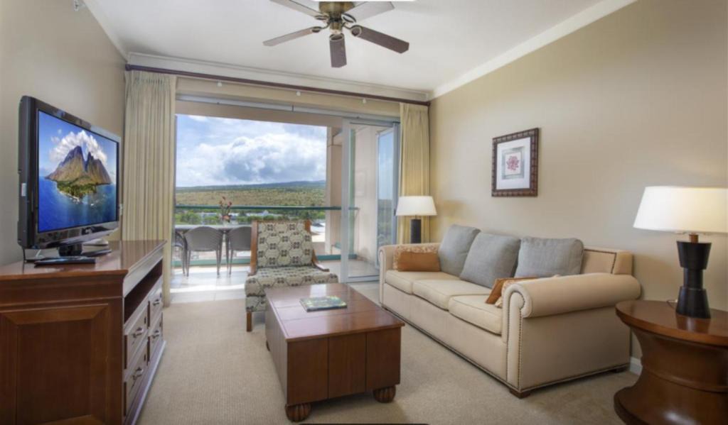 Honokowai Apartment | LUXURY mountain view resort condo with large private balcony