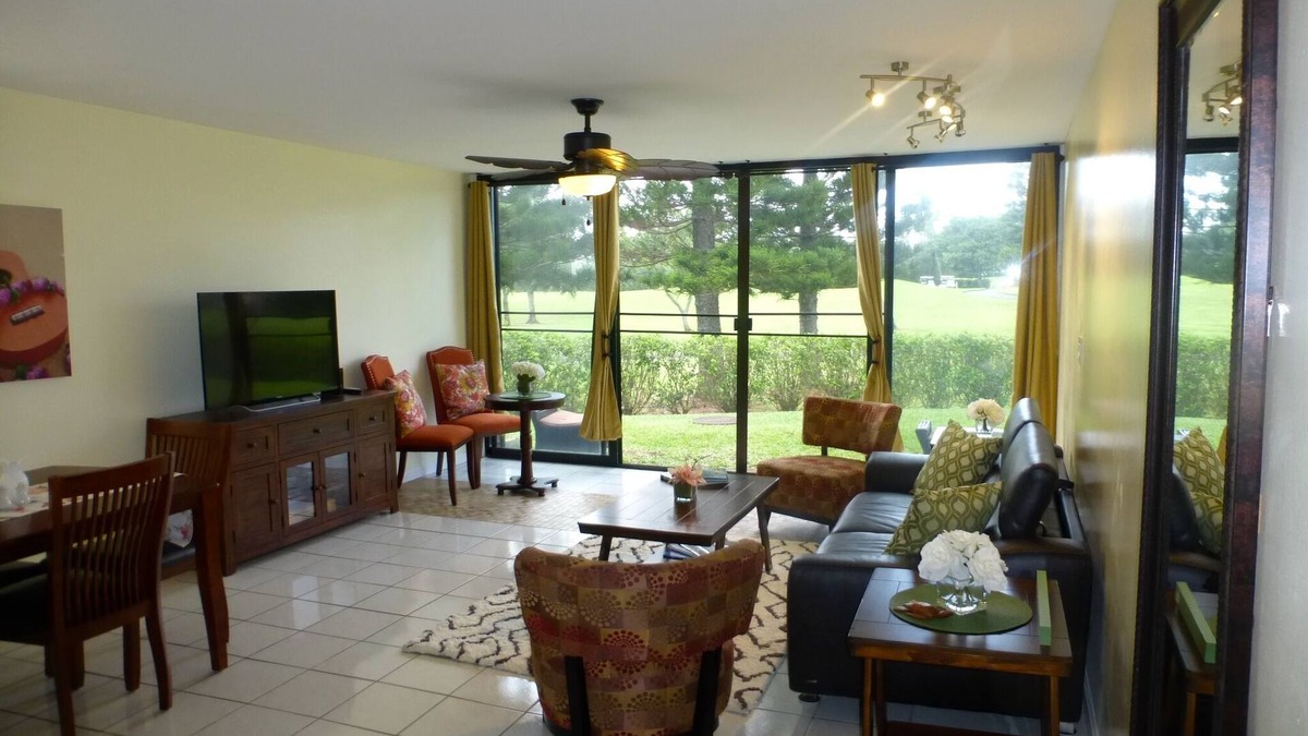 Kahuku Condo | Luxury on Golf course Hawaii North Shore Turtle Bay Free Wifi 2 Free Parking A/C