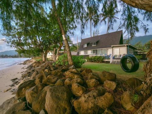 Punaluu House | Magic North Shore Beach House 30 day rental PCC BY