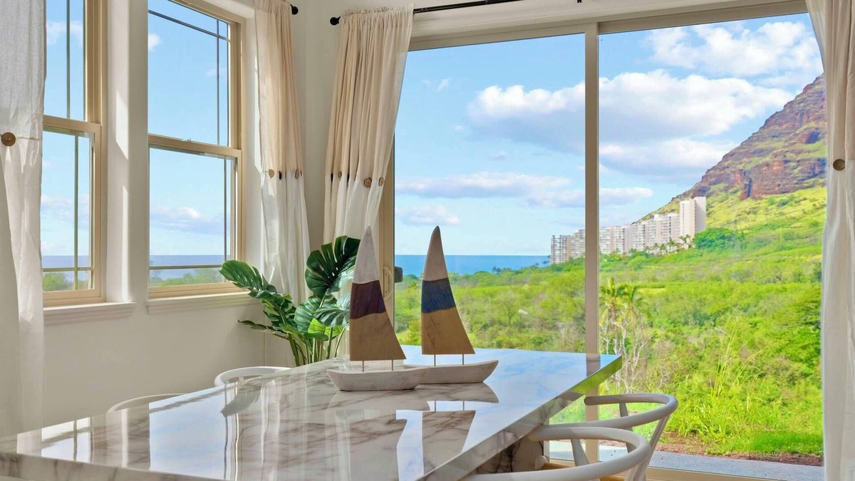 Makaha Valley House | @ Marbella Lane - 3BR w/amazing MT & Ocean Vistas
