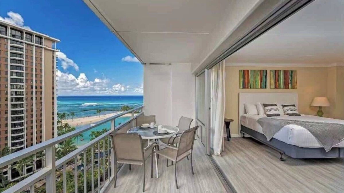 Waikiki Condo | Marbella Lane - Ocean Marina View Ilikai Hotel