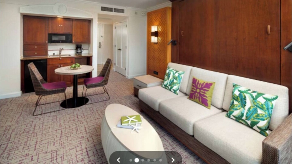 Lihue Condo | Marriott Kauai Beach Club Parlor Suite-Garden View