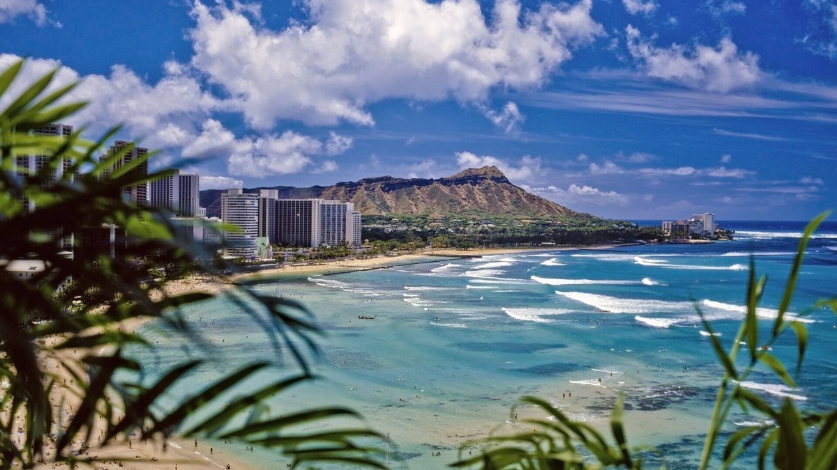 Waikiki Condo | Marvelous Mountain View Studio Condo by RedAwning