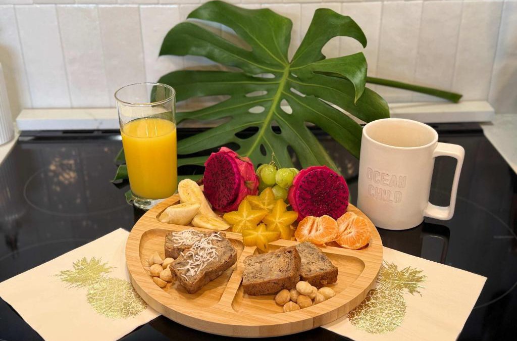 Kahana Hotel | Maui B&B - 3 Ensuite Rooms - Steps from Beach w AC